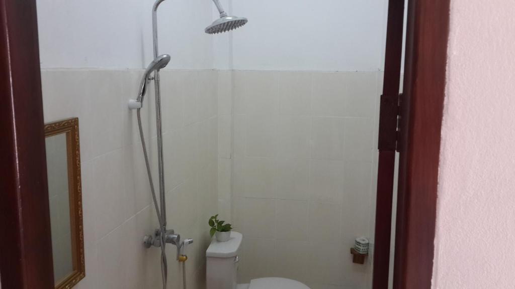 A Tee Guesthouse Луанґпхабанґ Номер фото
